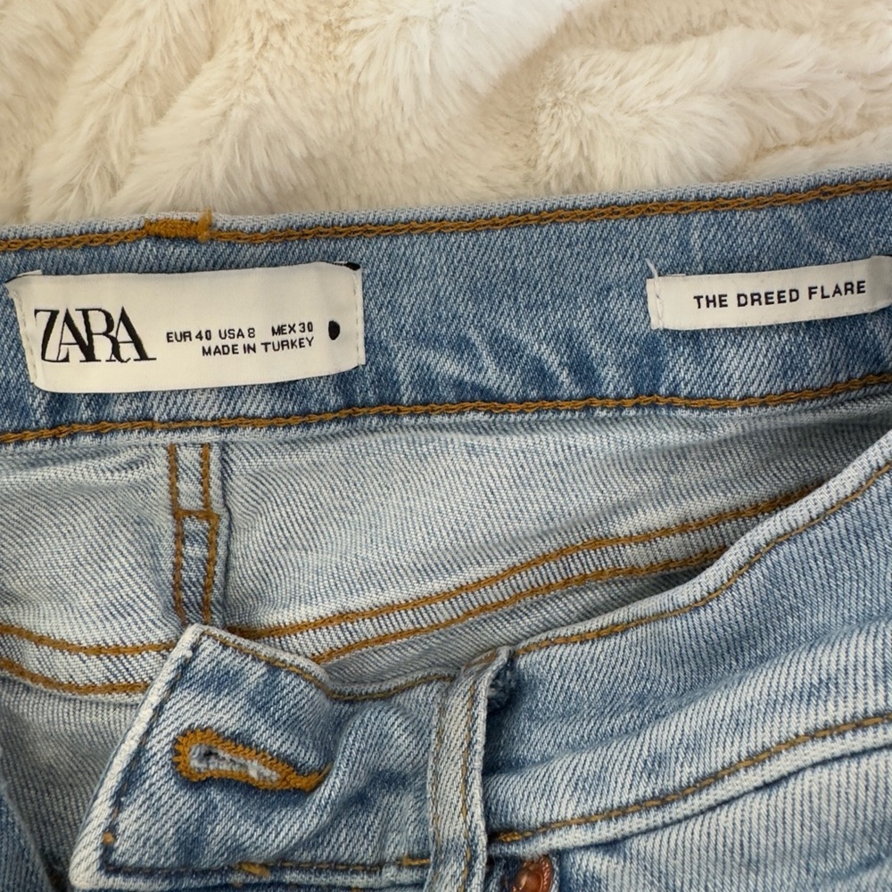 Zara Women's Blue flare ankle Jeans